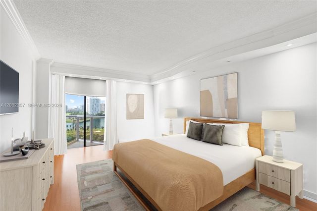 20281 E Country Club Drive 909, Aventura, FL 33180