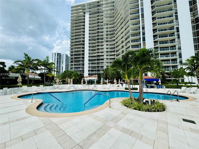 20281 E Country Club Drive 909, Aventura, FL 33180