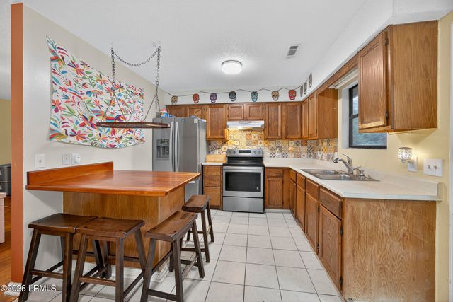 32 Parker Drive, Beaufort, SC 29906