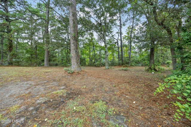 32 Parker Drive, Beaufort, SC 29906