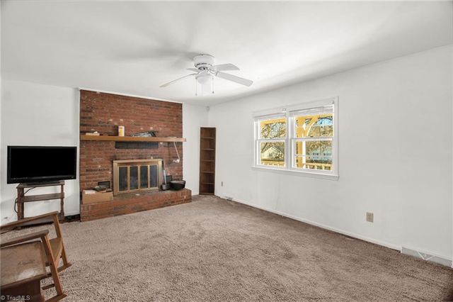 5218 Muirfield Drive, Lexington, NC 27295