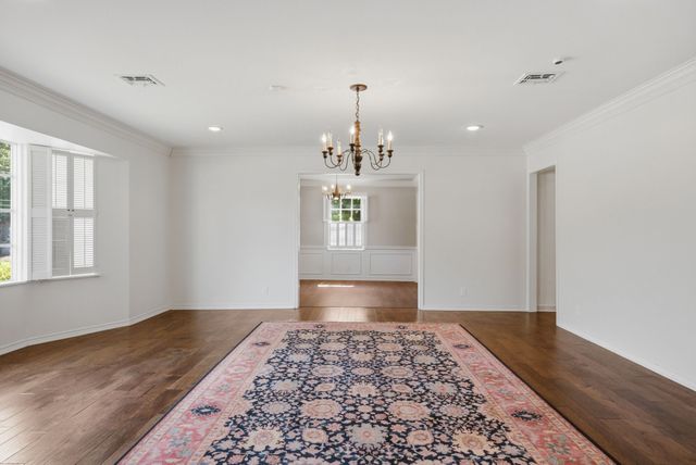 2725 Pecan Drive, Tyler, TX 75701