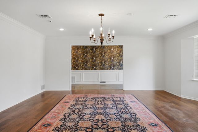 2725 Pecan Drive, Tyler, TX 75701