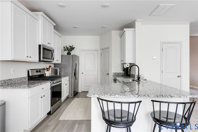 15625 Cedarville Dr, Midlothian, VA 23112