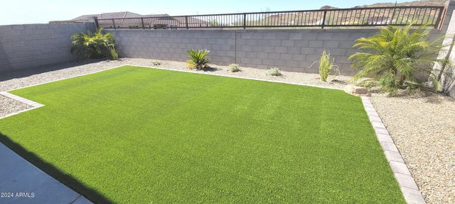 13573 W SHIFTING SANDS Drive, Peoria, AZ 85383
