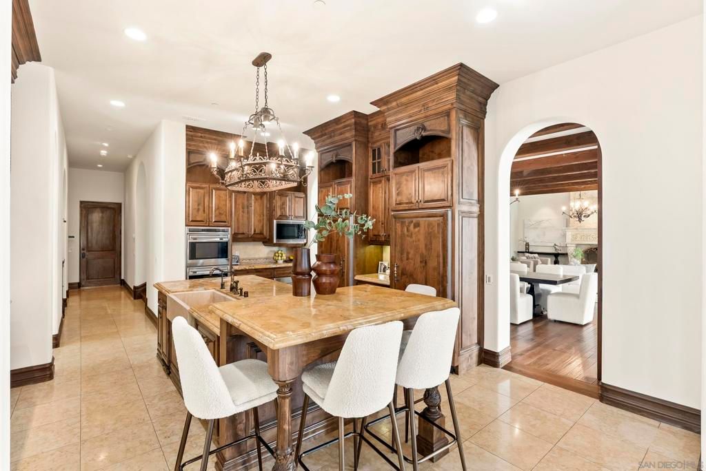 Image 15 of property listing at 7748 Road To Zanzibar, Rancho Santa Fe, CA 92127