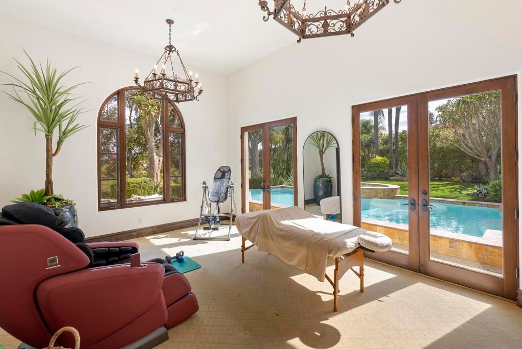 Image 30 of property listing at 7748 Road To Zanzibar, Rancho Santa Fe, CA 92127