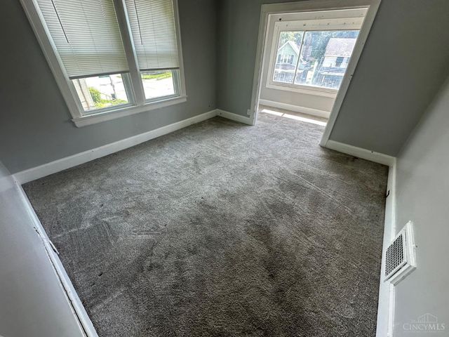 3835 Vine Street, Cincinnati, OH 45217