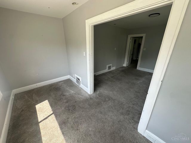 3835 Vine Street, Cincinnati, OH 45217