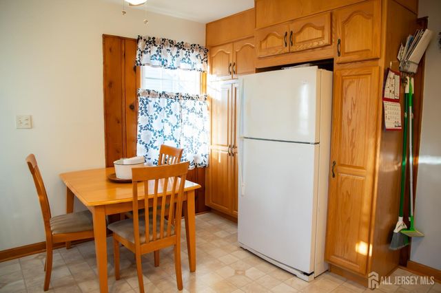 13 Eberly Place, Fords, NJ 08863