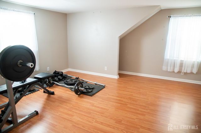 13 Eberly Place, Fords, NJ 08863