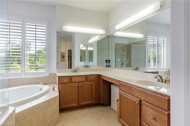 28652 San Lucas LN 202, Bonita Springs, FL 34135