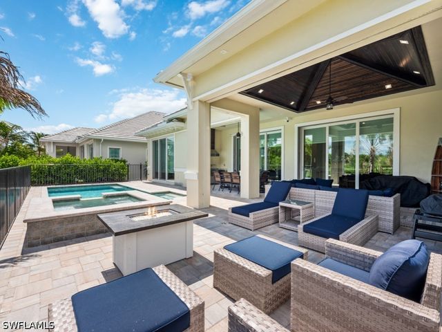3340 Kumamoto Lane, Naples, FL 34114