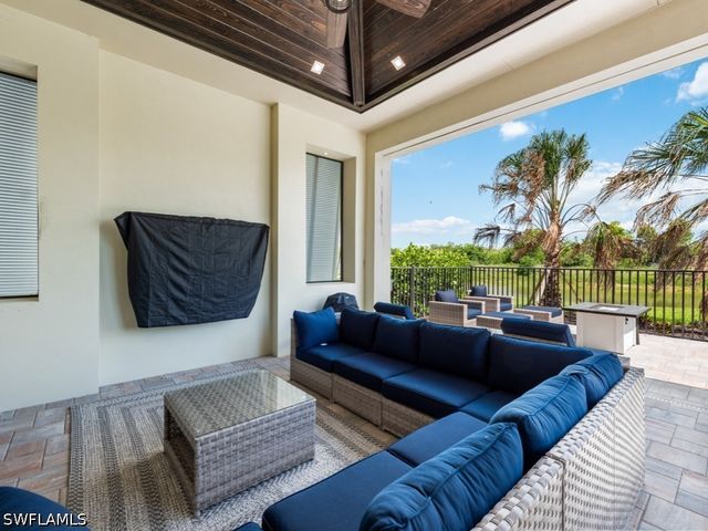 3340 Kumamoto Lane, Naples, FL 34114