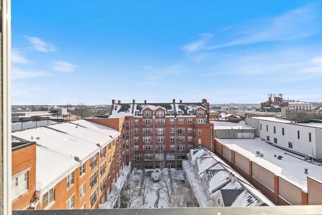 11 Church St 702, Salem, MA 01970