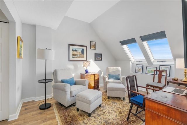 11 Church St 702, Salem, MA 01970