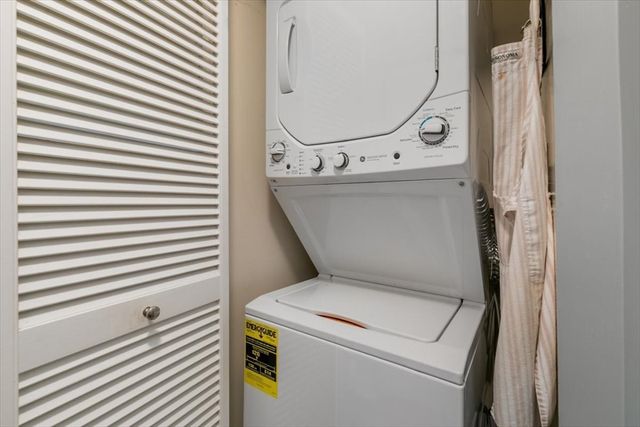 11 Church St 702, Salem, MA 01970