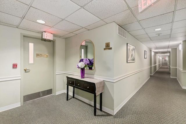 11 Church St 702, Salem, MA 01970