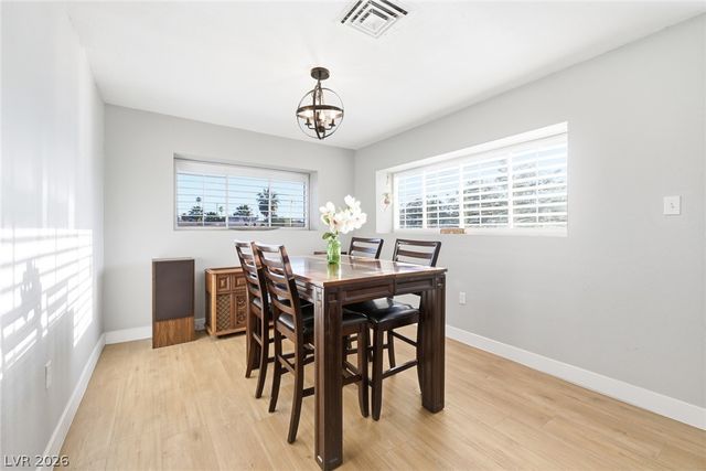 845 Kenny Way, Las Vegas, NV 89107