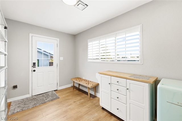 845 Kenny Way, Las Vegas, NV 89107