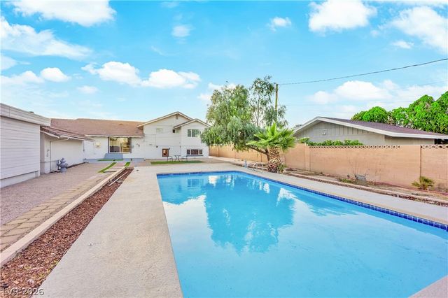 845 Kenny Way, Las Vegas, NV 89107