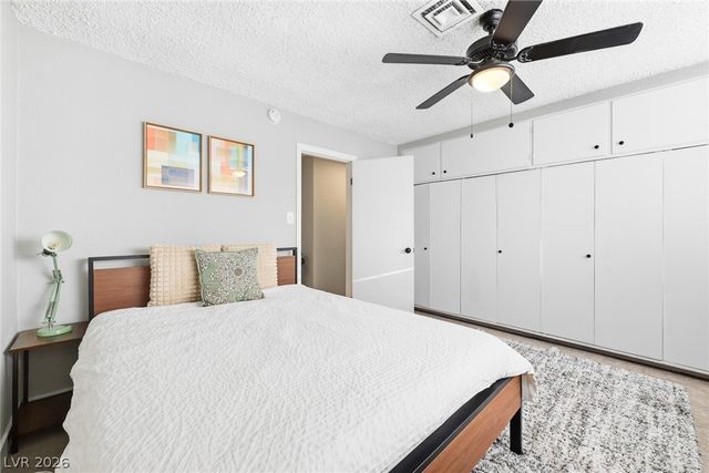 845 Kenny Way, Las Vegas, NV 89107