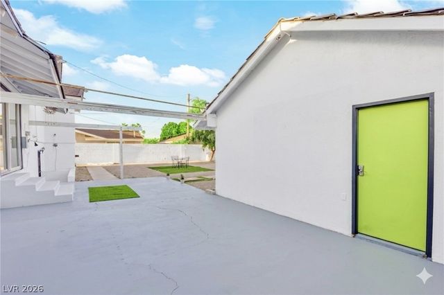 845 Kenny Way, Las Vegas, NV 89107