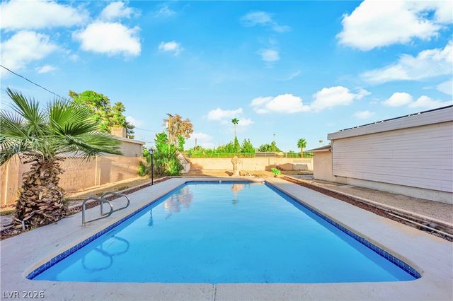 845 Kenny Way, Las Vegas, NV 89107