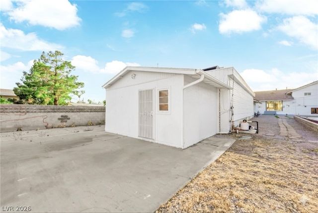 845 Kenny Way, Las Vegas, NV 89107