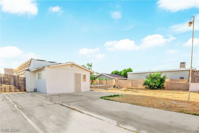 845 Kenny Way, Las Vegas, NV 89107