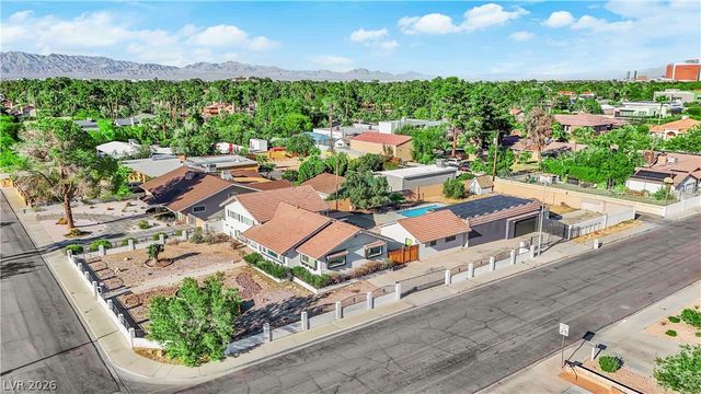 845 Kenny Way, Las Vegas, NV 89107