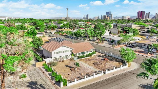 845 Kenny Way, Las Vegas, NV 89107