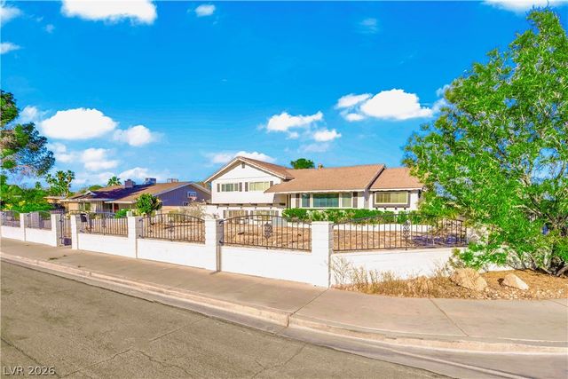 845 Kenny Way, Las Vegas, NV 89107