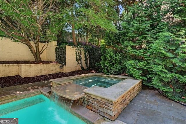 82 Blackland Road NW, Atlanta, GA 30342