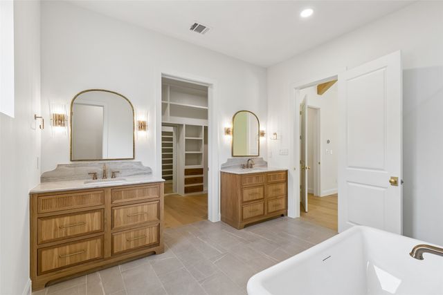 6729 Ravendale Lane, Dallas, TX 75214