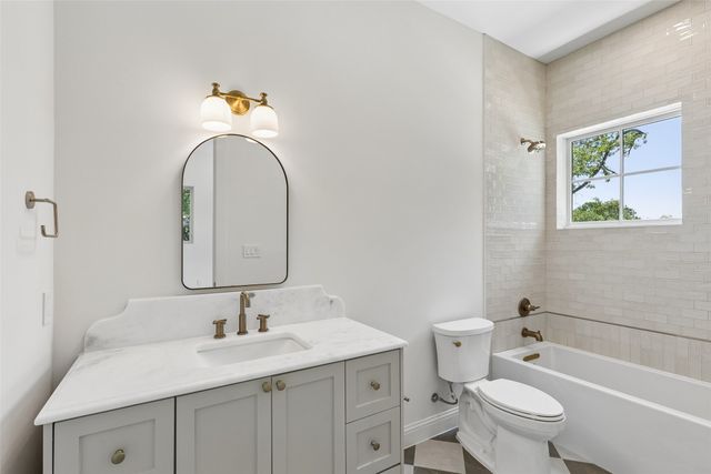 6729 Ravendale Lane, Dallas, TX 75214