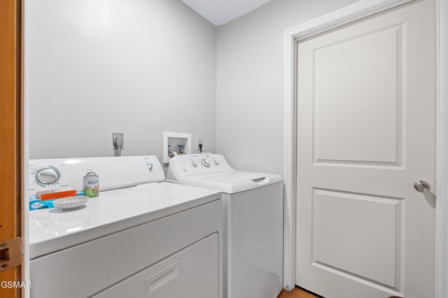 3639 Moonshine Way, Gatlinburg, TN 37738