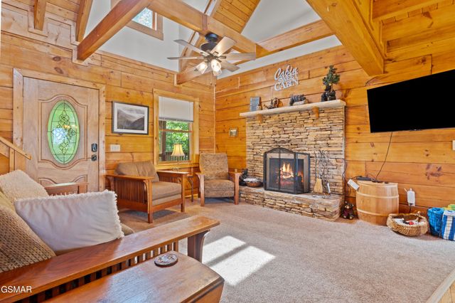 3639 Moonshine Way, Gatlinburg, TN 37738