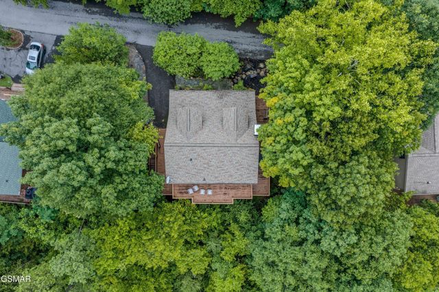 3639 Moonshine Way, Gatlinburg, TN 37738