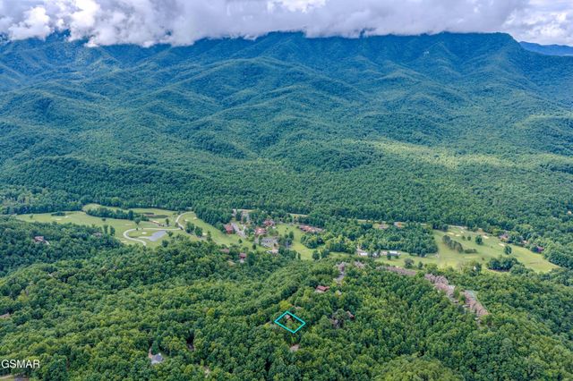 3639 Moonshine Way, Gatlinburg, TN 37738
