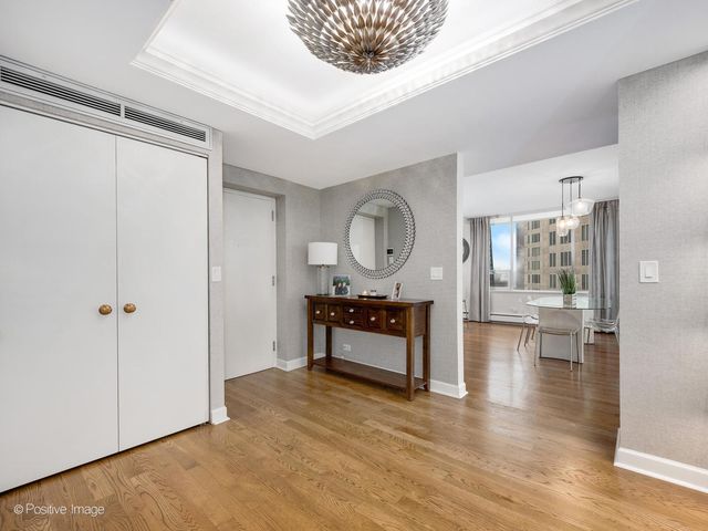 1000 N LAKE SHORE Plaza 39C, Chicago, IL 60611