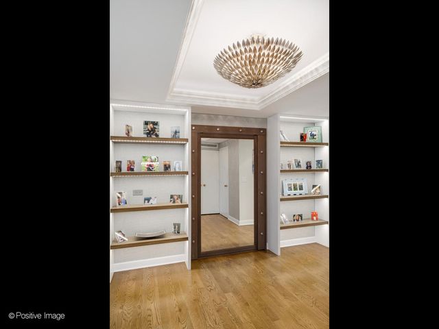 1000 N LAKE SHORE Plaza 39C, Chicago, IL 60611