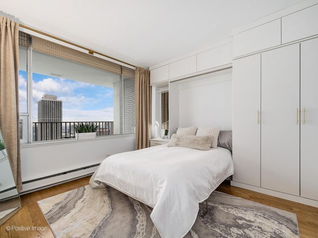 1000 N LAKE SHORE Plaza 39C, Chicago, IL 60611