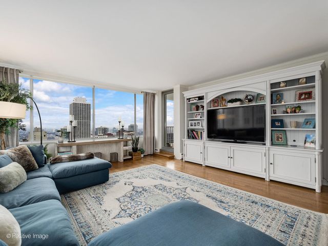 1000 N LAKE SHORE Plaza 39C, Chicago, IL 60611