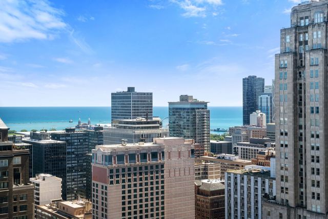 1000 N LAKE SHORE Plaza 39C, Chicago, IL 60611