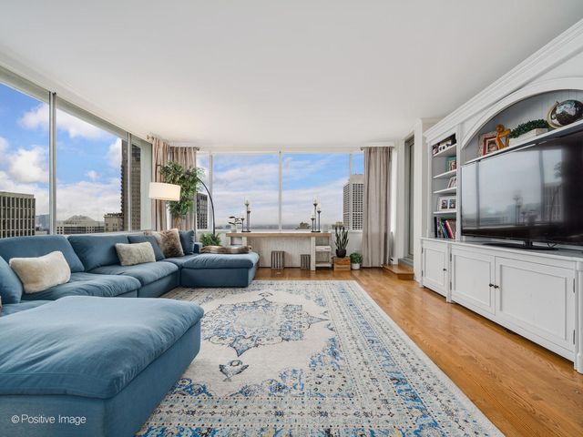1000 N LAKE SHORE Plaza 39C, Chicago, IL 60611