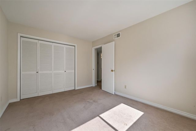 3220 69th Street J1, Galveston, TX 77551