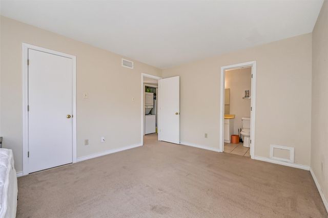 3220 69th Street J1, Galveston, TX 77551