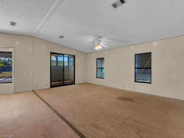 9855 Sugarmill Springs DR, Fort Myers, FL 33905