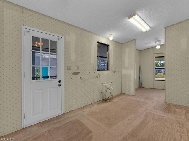 9855 Sugarmill Springs DR, Fort Myers, FL 33905